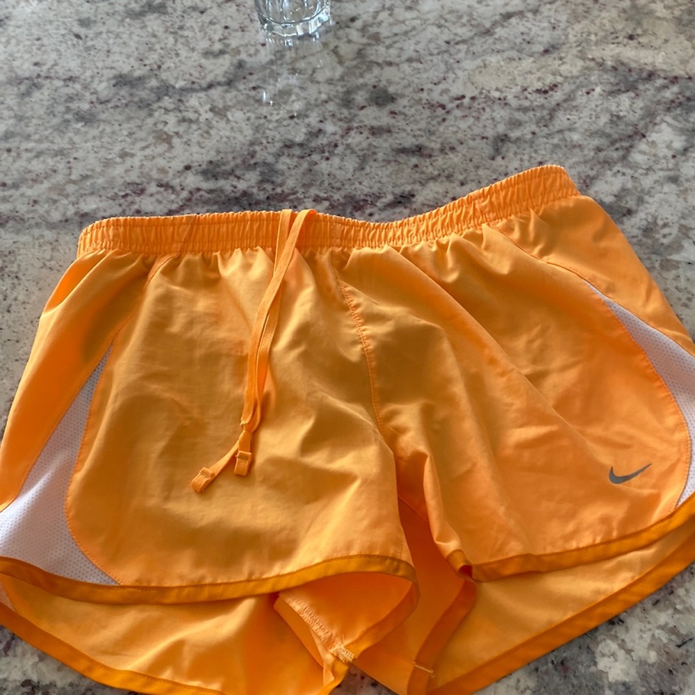 Women’s Nike running short